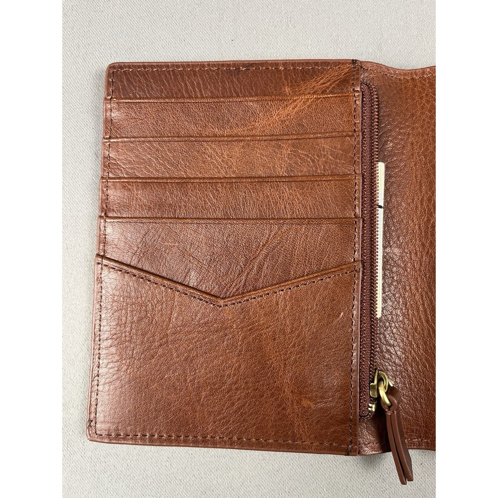 Fossil Men's Genuine Leather Brown Bifold Wallet Card and Passport Holder - Picture 11 of 15